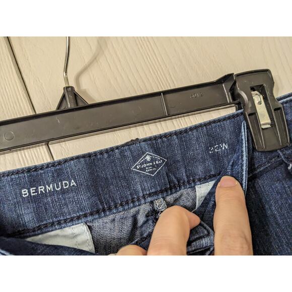 St. John Bay Women High Rise Bermuda Button Closer Blue Denim Short Size 22W - Picture 3 of 4